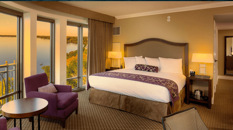 Photo: Edgewater Hotel